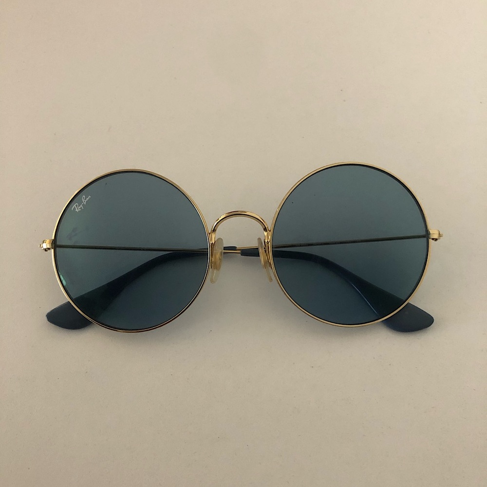 Round Ray-Ban sunglasses